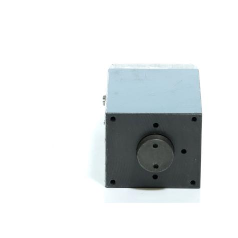 Hydraulic directional control valve  Used
